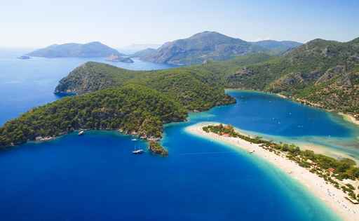 Blue lagoon of Oludeniz in Turkey