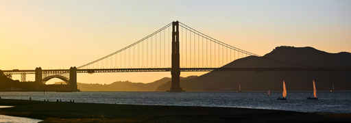Golden gate bridge et coucher de soleil