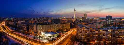 Berlin Skyline Panorama zur blauen Stunde 3
